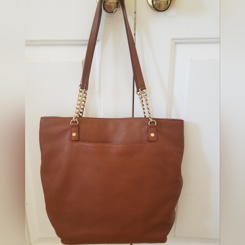 Michael Kors Brown Leather Shoulder Bag with Chain Detail - Picture 2 of 4